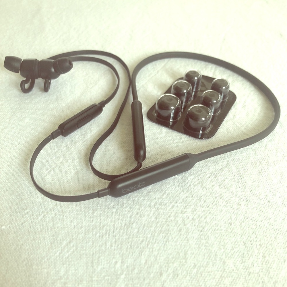 BeatsX wireless earbuds - Black